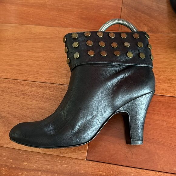 Marc by Jacobs Short Boots High Heels Leather Logo Studs 37.5 - Picture 3 of 9
